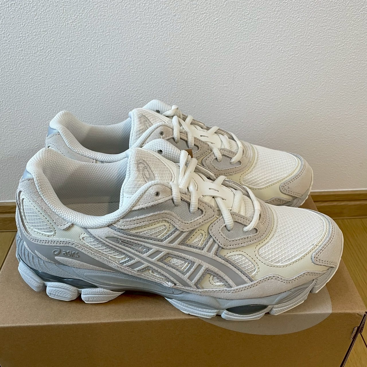 ASICS GEL-NYC 白色經典復古跑鞋｜結合街頭時尚與舒適機能